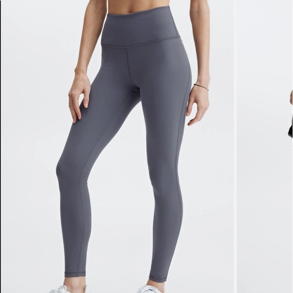 Fabletics- Motion365 gray Woman’s leggings! Size M - Picture 1 of 3